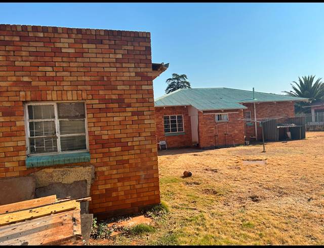 3 BEDROOM FREEHOLD FOR SALE IN CARLETONVILLE CENTRAL